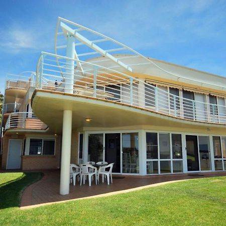 The Clippers 1 Fabulous Waterfront Unit Apartman Salamander Bay Kültér fotó